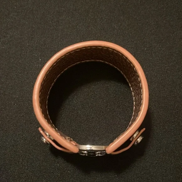 Tory Burch bracelet ⭐️ - Picture 3 of 6